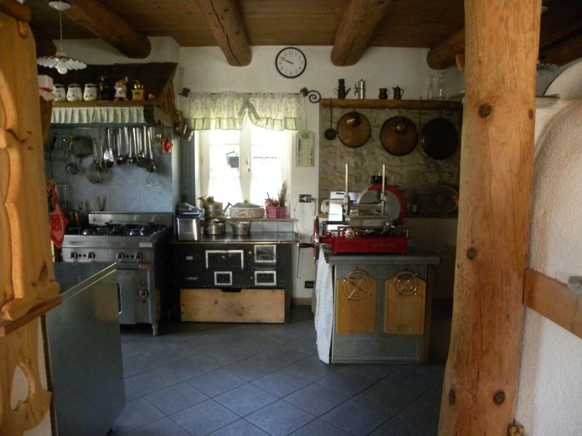 B&B La Casa Delle Bambole Panchià Eksteriør bilde